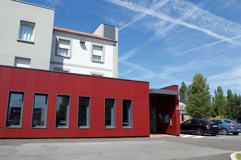 Hotel Akena Aeroport Charles De Gaulle - Saint Witz Exteriör bild