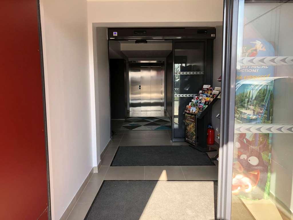Hotel Akena Aeroport Charles De Gaulle - Saint Witz Exteriör bild